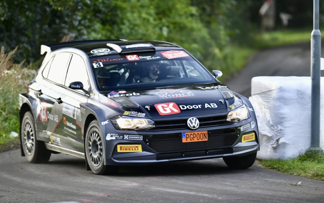 Publikfest när East Sweden Rally inleddes på fredagskvällen